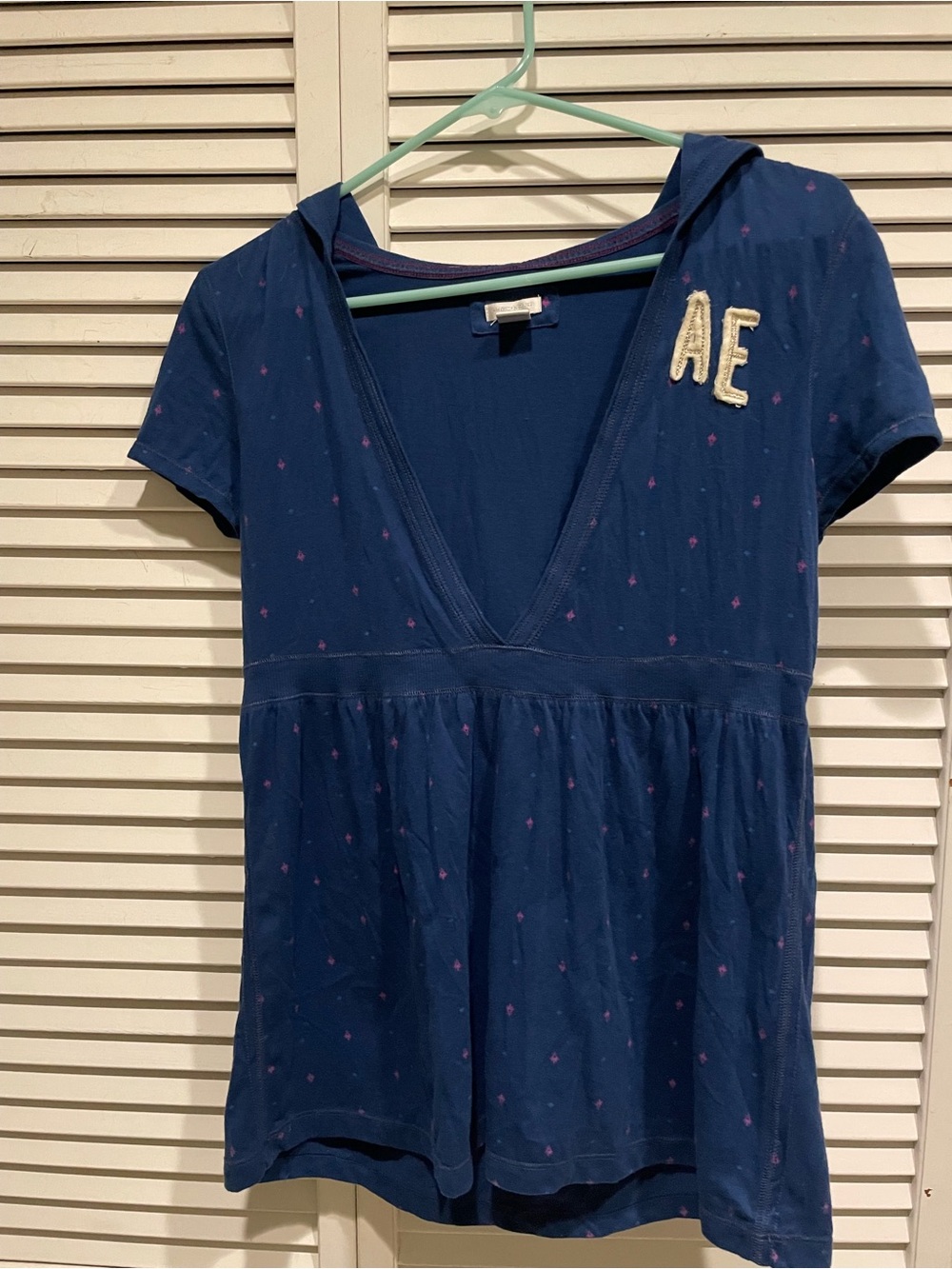 AE Girls' Navy Hooded V-Neck Top